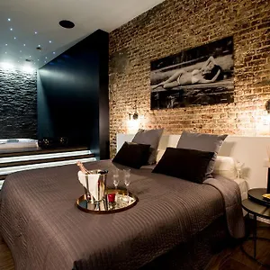 chambre-avec-jacuzzi-sauna-privatif.brusselshotelsbook.com/